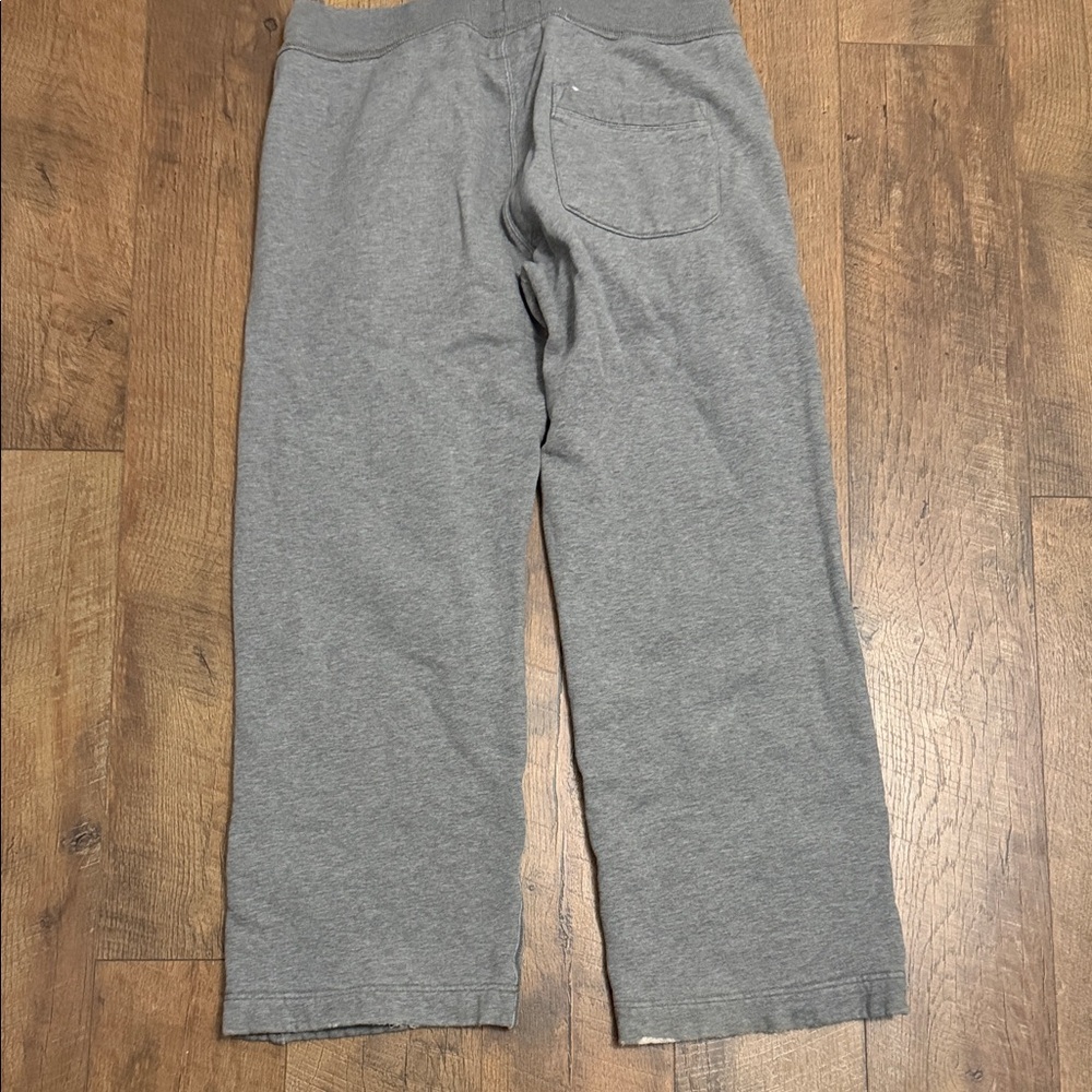 Hollister men’s  Heather Gray Joggers - Picture 10 of 10